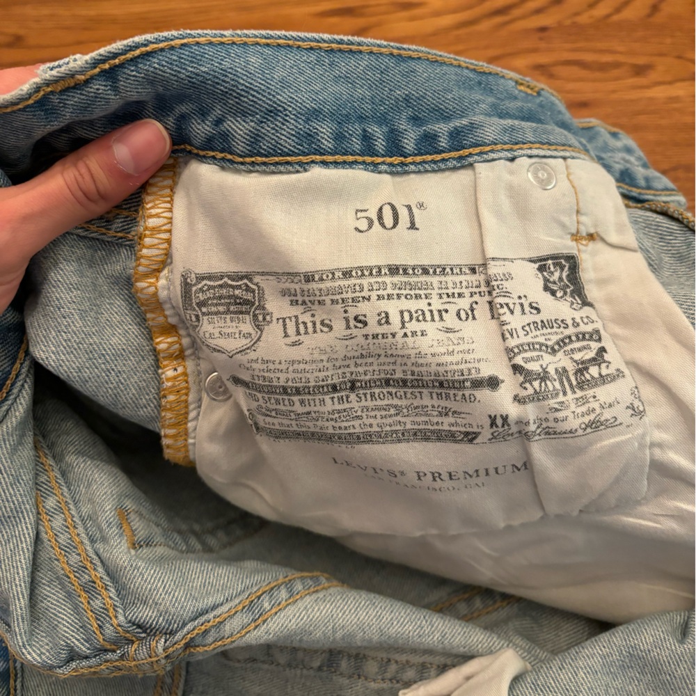 Free People Levi's High-Rise Light Blue Distressed Jean Shorts - Picture 6 of 12